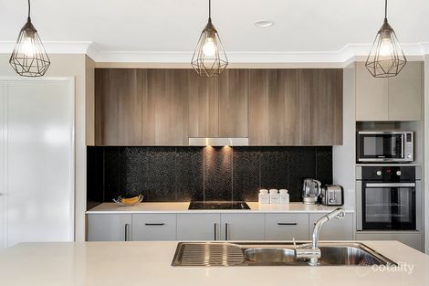 Property photo of 22 Hannaford Crescent Wyreema QLD 4352