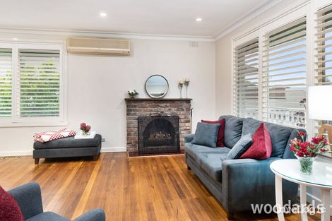 Property photo of 33 Cherry Orchard Rise Box Hill North VIC 3129