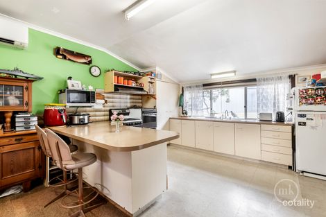 Property photo of 36 Beaconsfield Road Briar Hill VIC 3088