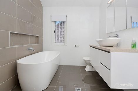 Property photo of 403 Cavendish Road Coorparoo QLD 4151