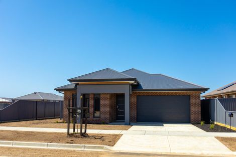 18 Kalamata Ave, Alfredton, VIC 3350