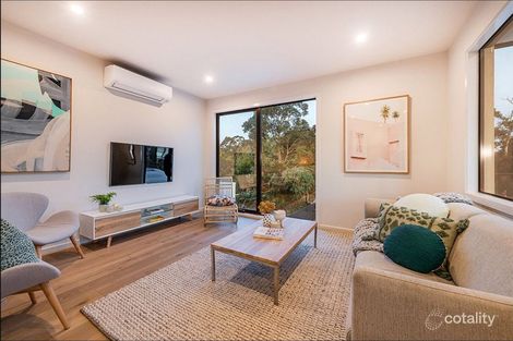 Property photo of 37 Savoy Grove Cranbourne North VIC 3977