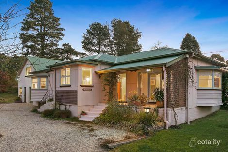 10 Sinclair Cres, Wentworth Falls, NSW 2782
