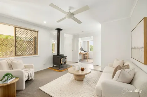 Property photo of 52 Mitchell Street Barellan Point QLD 4306