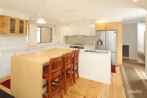 Property photo of 63 Curlewis Crescent Garran ACT 2605