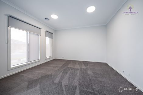 Property photo of 6 Evesham Drive Point Cook VIC 3030