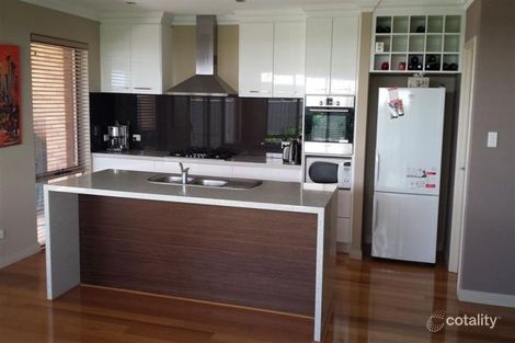 22 Wicklow Cir, Darch, WA 6065