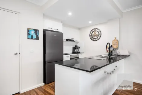 Property photo of 2/21-29 Trickey Avenue Sydenham VIC 3037