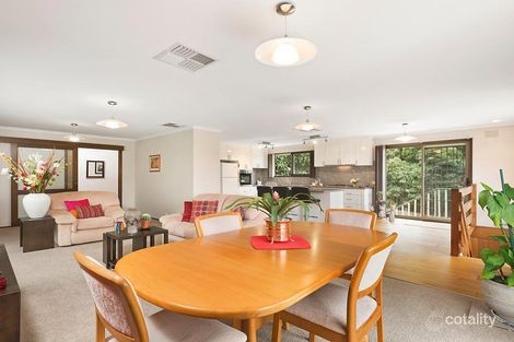 Property photo of 13 Trenton Place Mooroolbark VIC 3138