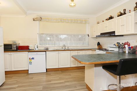 Property photo of 2 Usher Street Greta NSW 2334