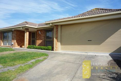Property photo of 5 Broome Crescent Cranbourne North VIC 3977