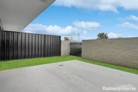 Property photo of 3 McFarlane Avenue Googong NSW 2620