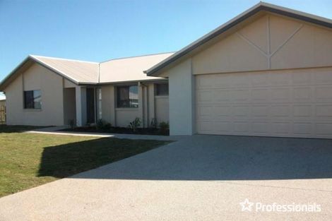 4 Trinity Pde, Blacks Beach, QLD 4740