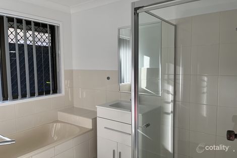 19 Hylacola Dr, Albany Creek, QLD 4035