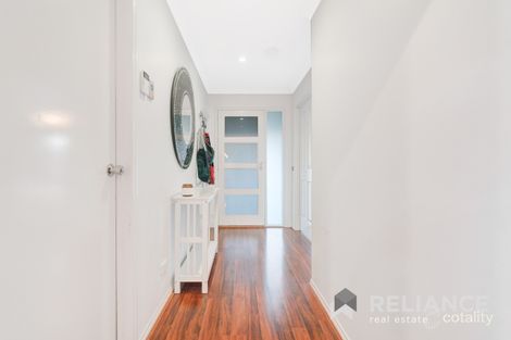 Property photo of 42 Grovedale Way Manor Lakes VIC 3024