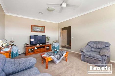 Property photo of 15 Banjo Paterson Drive Pakenham VIC 3810