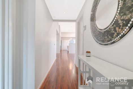 Property photo of 42 Grovedale Way Manor Lakes VIC 3024