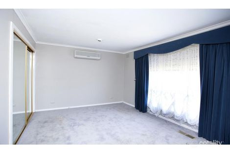 Property photo of 77 Redditch Crescent Deer Park VIC 3023