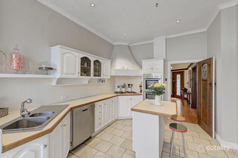 Property photo of 12 Valley Parade Glen Iris VIC 3146
