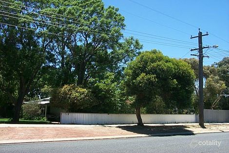 32 Edney Rd, High Wycombe, WA 6057