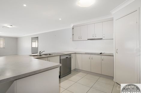 Property photo of 98 School Road Wynnum West QLD 4178