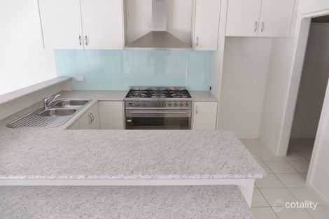 Property photo of 28 Hall Mark Road Mordialloc VIC 3195