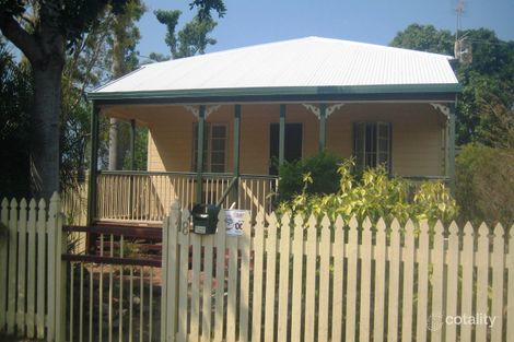 8 Sixth Ave, South Townsville, QLD 4810