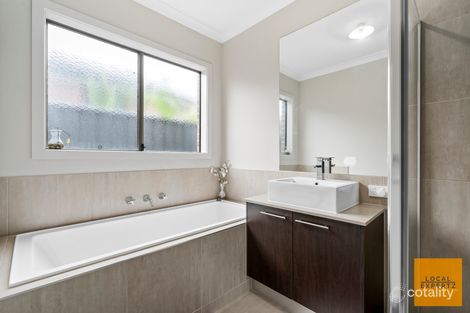 Property photo of 30 Willandra Boulevard Harkness VIC 3337