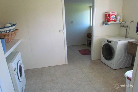 Property photo of 46 Pharlap Parade Ooralea QLD 4740