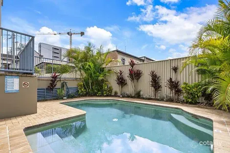 5/103-105 Frank St, Labrador, QLD 4215