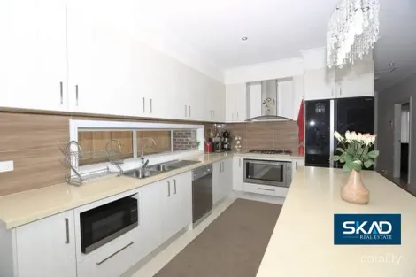 Property photo of 1 Harlequin Walk Epping VIC 3076