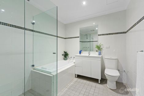 Property photo of 19/28-32 Sturdee Parade Dee Why NSW 2099