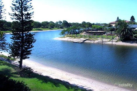 2/47 Karbunya St, Mermaid Waters, QLD 4218