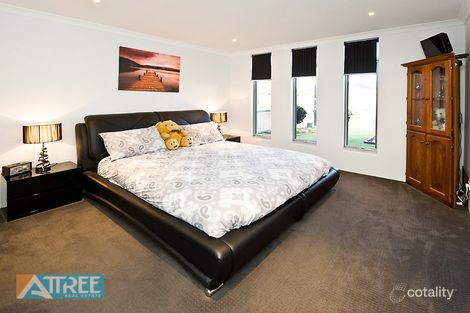 Property photo of 8 Narbonne Way Piara Waters WA 6112