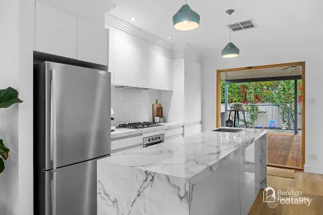 Property photo of 22 Moray Crescent North Bendigo VIC 3550