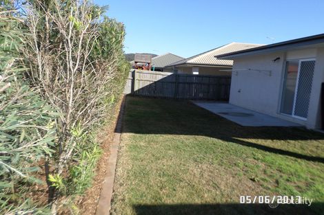 11 Lyrebird Cres, Upper Kedron, QLD 4055