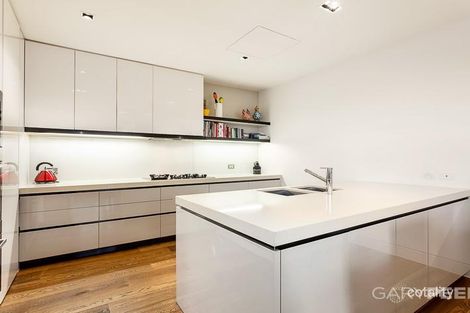 Property photo of 10/57 Orrong Crescent Caulfield North VIC 3161