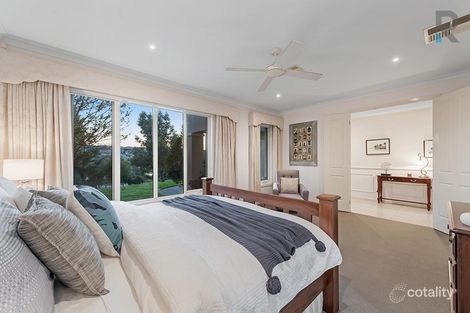 Property photo of 5 Briar Place Craigieburn VIC 3064