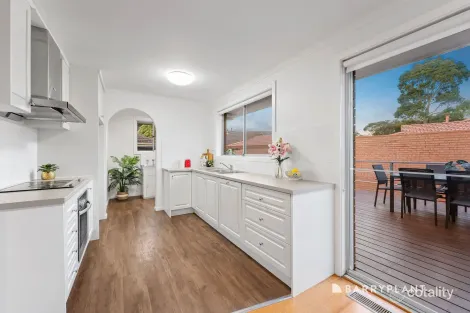 Property photo of 1 Eton Square Wantirna VIC 3152