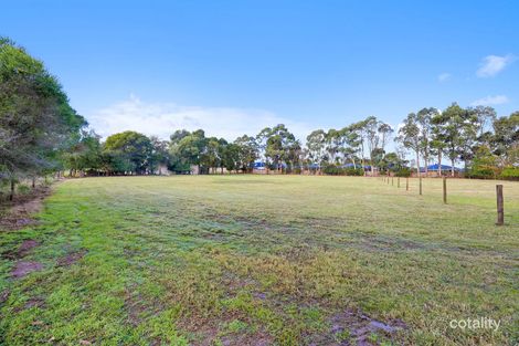 Property photo of 3 Massimo Court Drouin VIC 3818