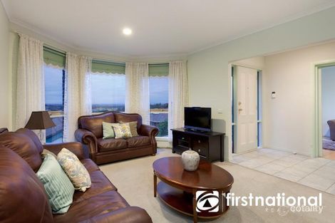 Property photo of 16 Fleming Terrace Pakenham VIC 3810