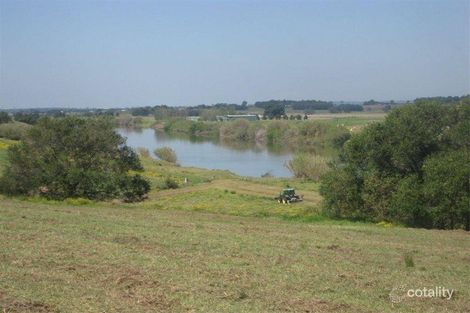 Property photo of 11 Shiraz Close Hinton NSW 2321