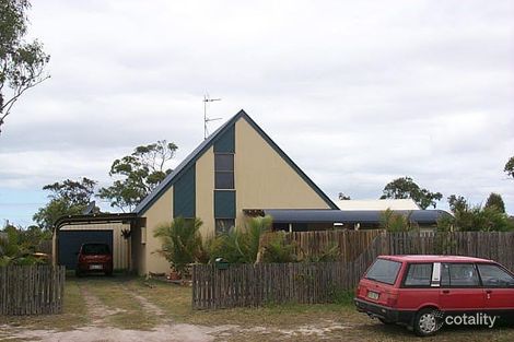 62 Ladbroke Cres, Urangan, QLD 4655