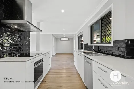 Property photo of 7 Petringa Crescent Springwood QLD 4127