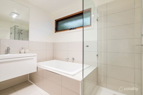 Property photo of 2/48 Reichelt Avenue Montmorency VIC 3094