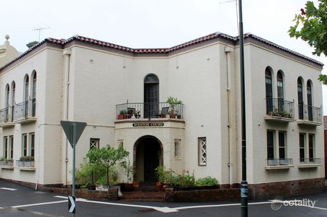 2/44 Park Dr, Parkville, VIC 3052