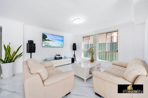 Property photo of 30 Bentinck Drive Green Valley NSW 2168