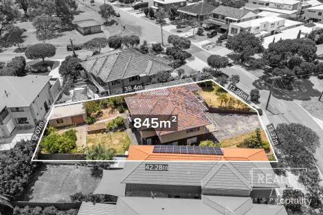 Property photo of 47 Edmondson Crescent Karrinyup WA 6018