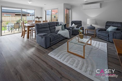 Property photo of 73 Deoro Parade Clyde North VIC 3978