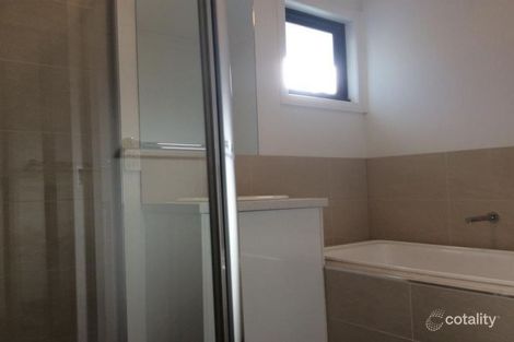 Property photo of 2/13 Garden Avenue Mitcham VIC 3132